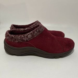 Vionic Arbor Womens Water Resistant Suede Textile Clogs Shoes Red Size 6